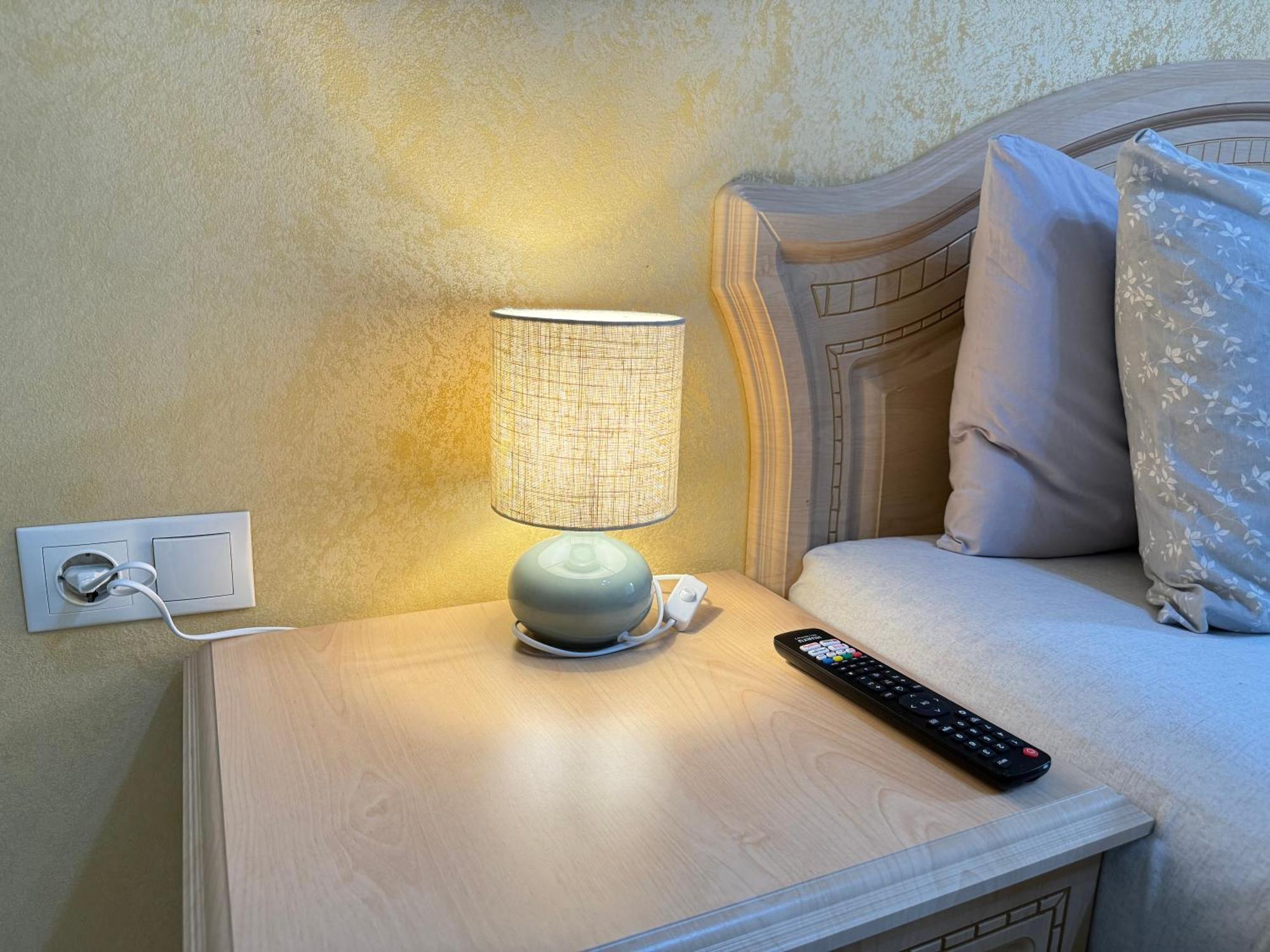 Cozy Two Bedroom Large Apartment Chisinau Exterior foto