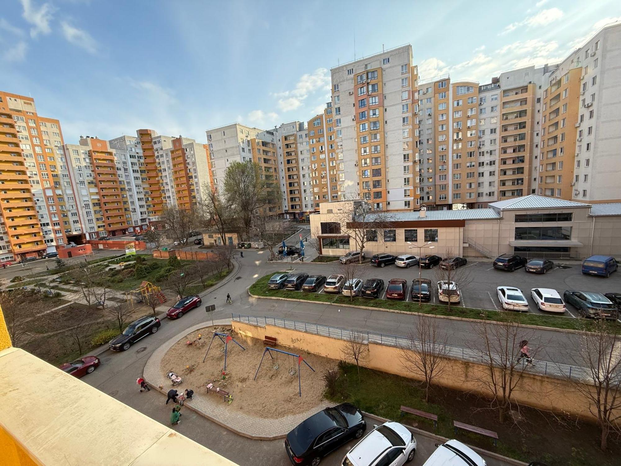 Cozy Two Bedroom Large Apartment Chisinau Exterior foto