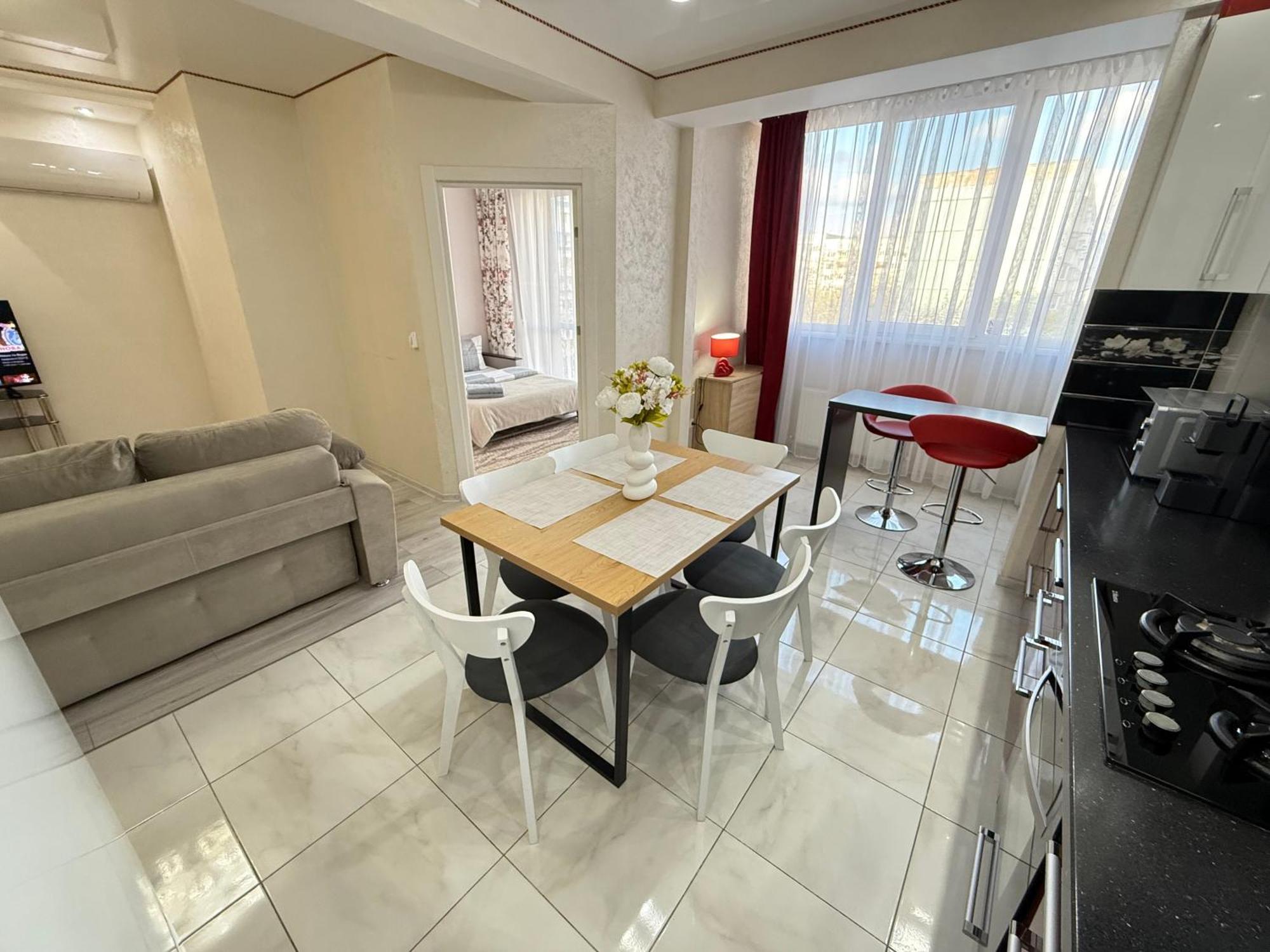 Cozy Two Bedroom Large Apartment Chisinau Exterior foto