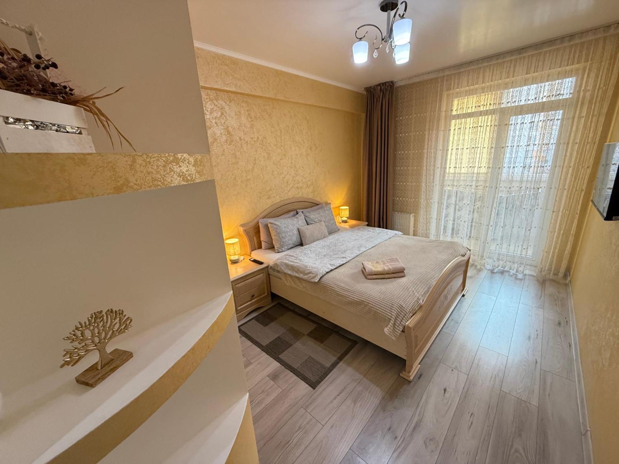 Cozy Two Bedroom Large Apartment Chisinau Exterior foto