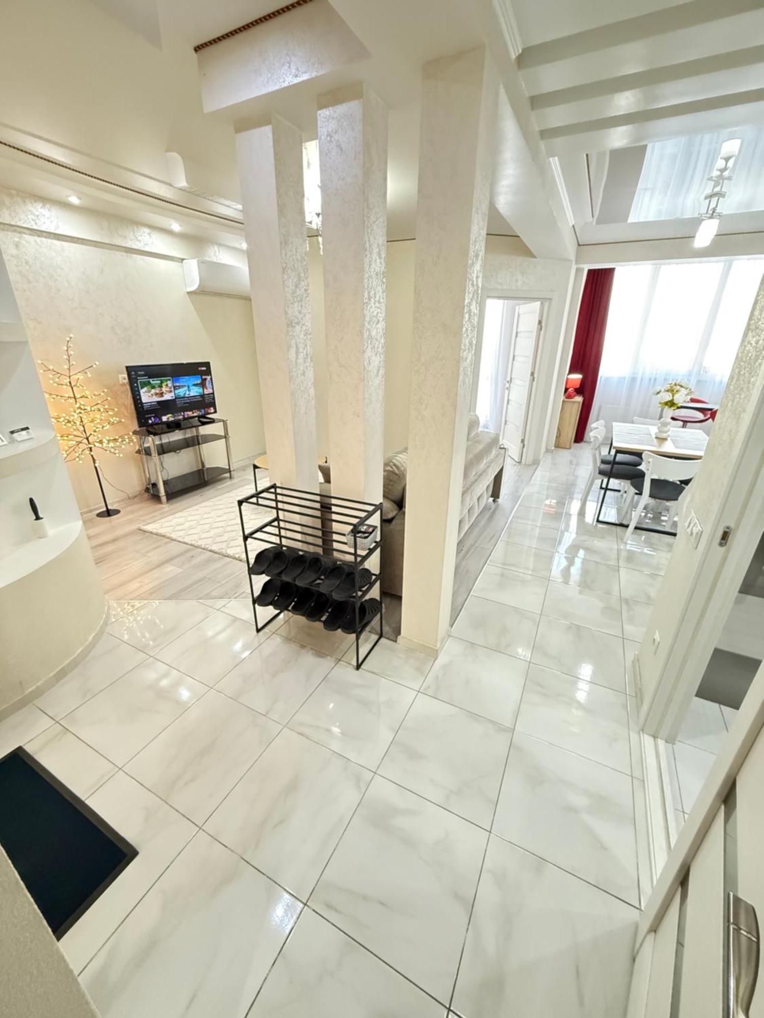 Cozy Two Bedroom Large Apartment Chisinau Exterior foto