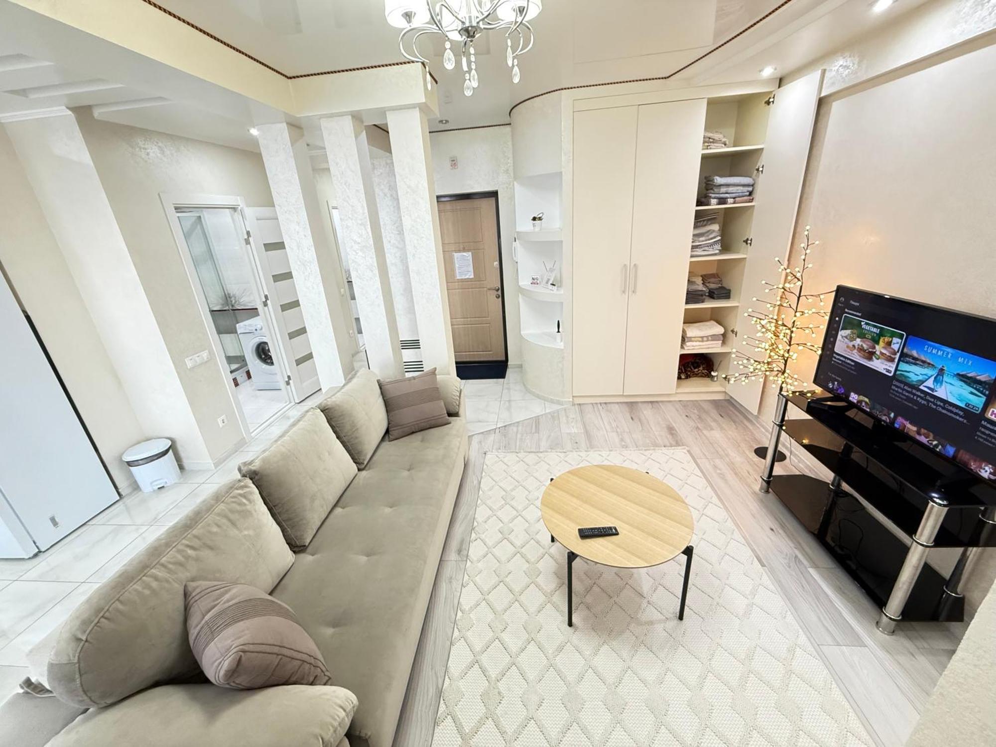 Cozy Two Bedroom Large Apartment Chisinau Exterior foto